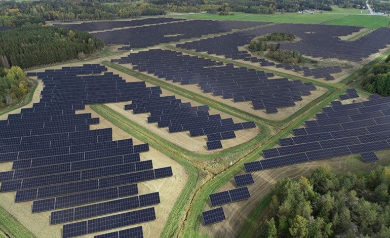 Alight Secures €110M for Solar Parks in Sweden with Rabobank's Help