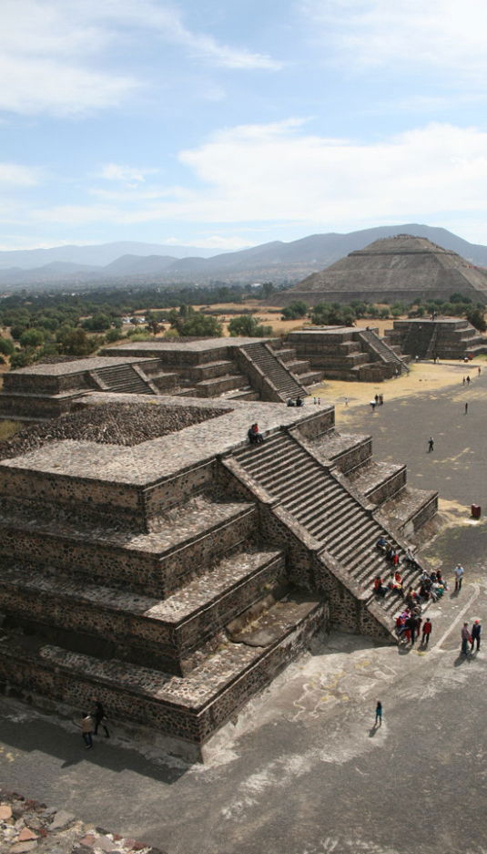 Visita piramides teotihuaca 683x1024