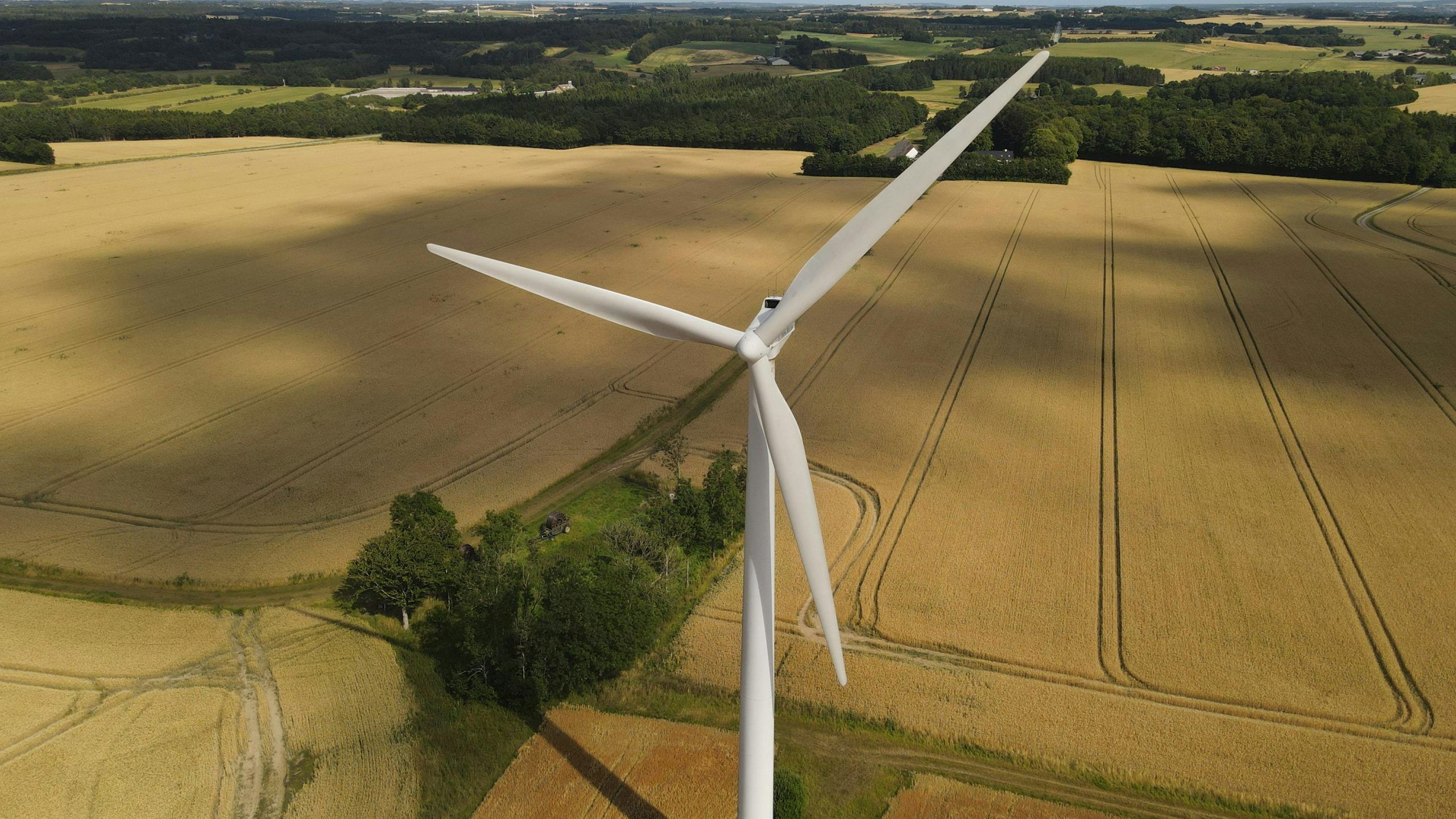 Landinfra & Eiffel's Green Alliance: 1800 MW Projects in Sweden